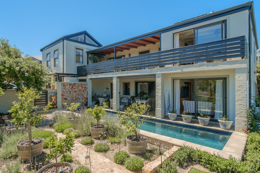 4 Bedroom Property for Sale in Stonehaven Estate Western Cape